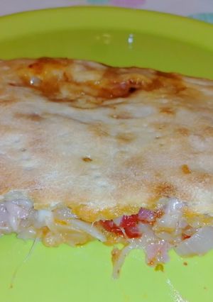 Foto di Calzone capriccioso🧅🍅🧀🥓