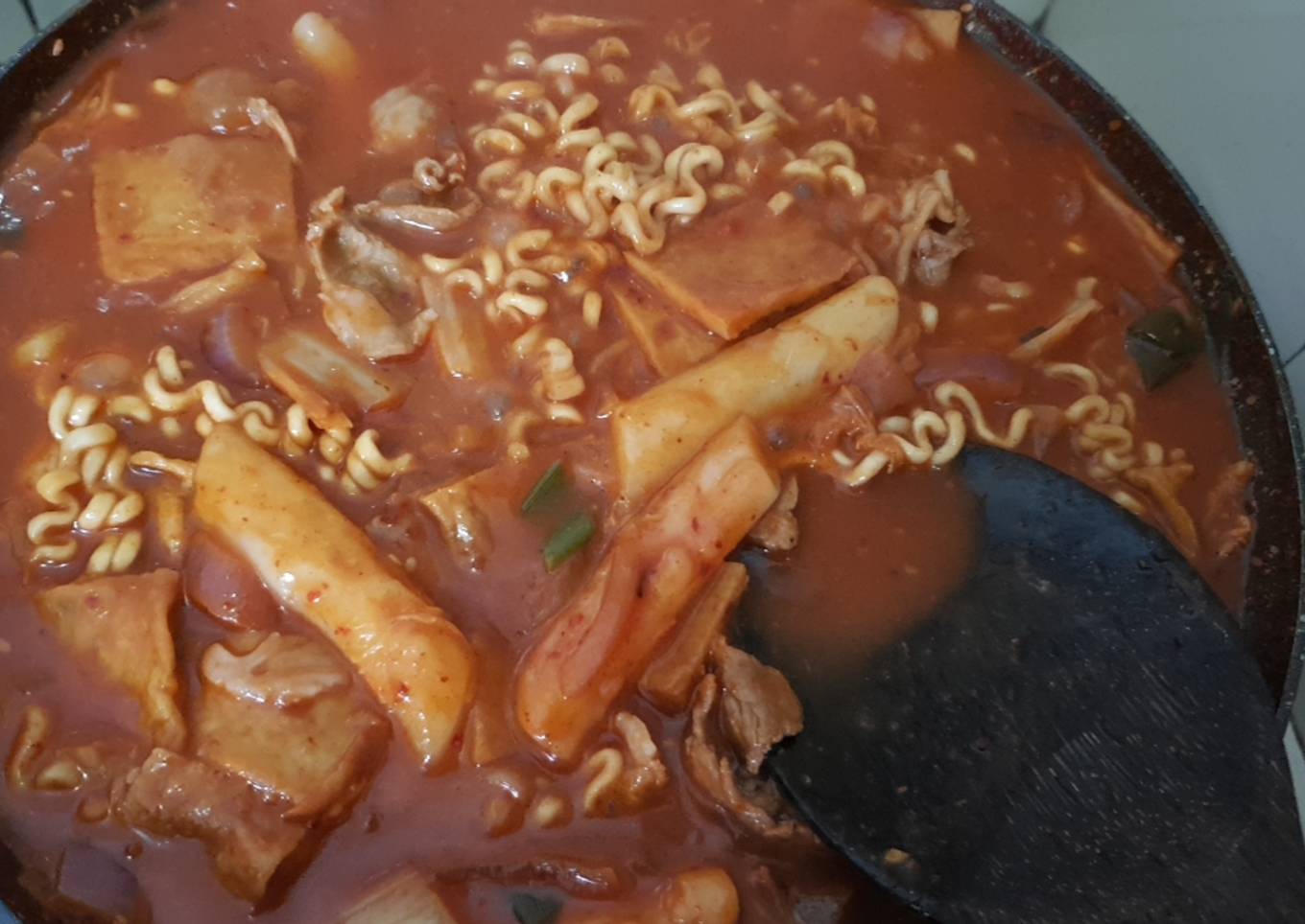 Rich Tteokbokki (dukbokki) korean rice cake