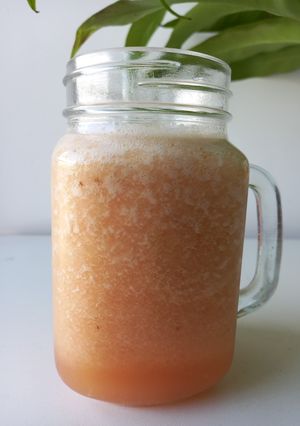 Una foto de Licuado de apio, sandía, pepino y limón