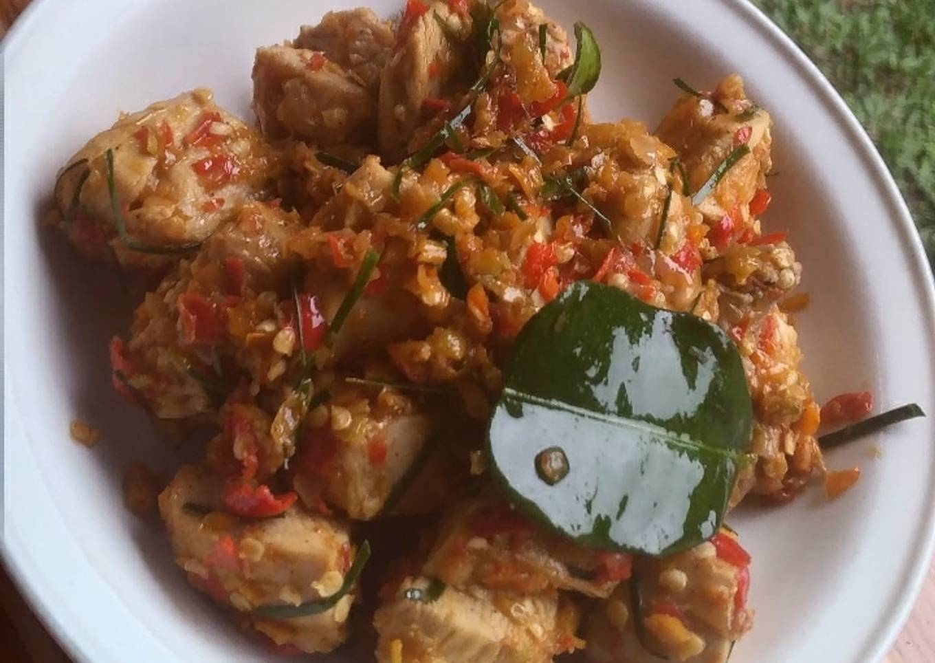 Ayam Pedas Daun Jeruk