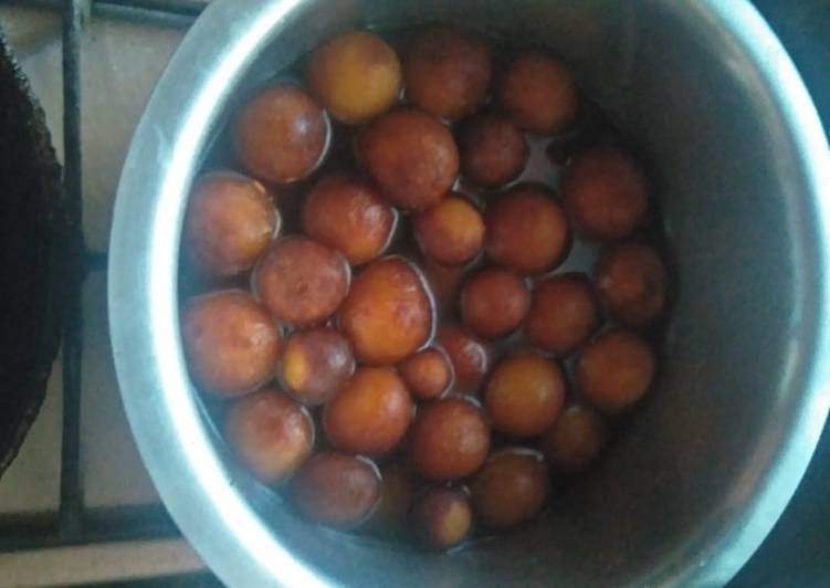 Gulab jamun