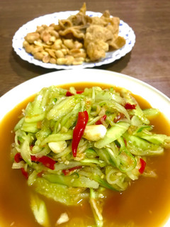 A picture of Som tam Tang(Cucumber spicy salad).