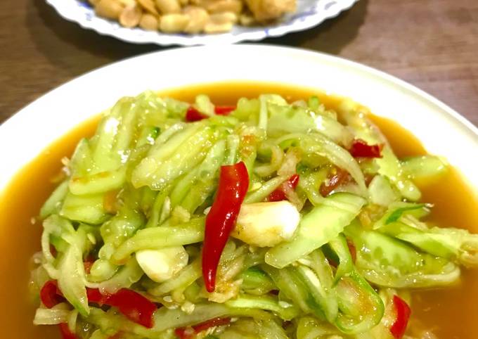 Som tam Tang  (Cucumber spicy salad)