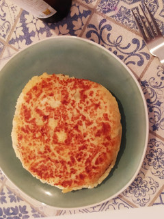 Una foto de Tortita de patatas rellena