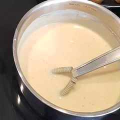 Cheese sauce A picture of Cheese sauce.