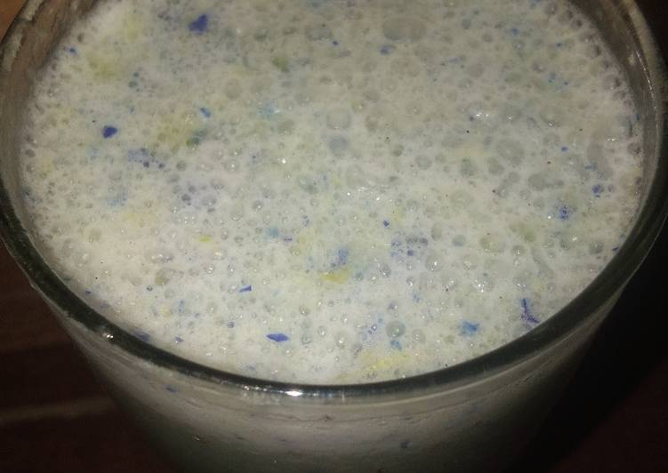 Resep Smoothie Bunga Telang Biru (Butterfly Pea) yang Menggugah Selera