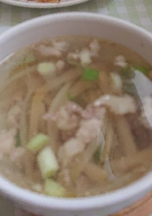 榨菜肉絲湯 的食譜成品照片