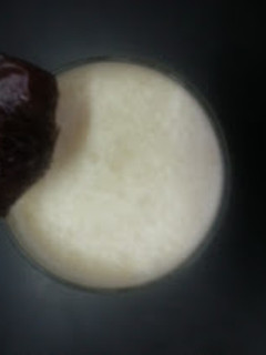 A picture of Dates milkshake.