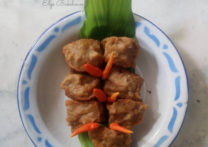 Cara bikin Tahu Bakso ayam wortel Cara bikin Tahu Bakso ayam wortel
