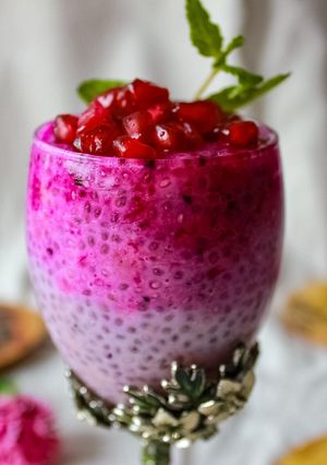 A picture of Pitaya Chia Pudding.