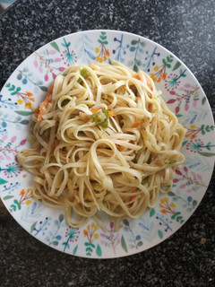 Una foto de ~Tallarines con verduras~