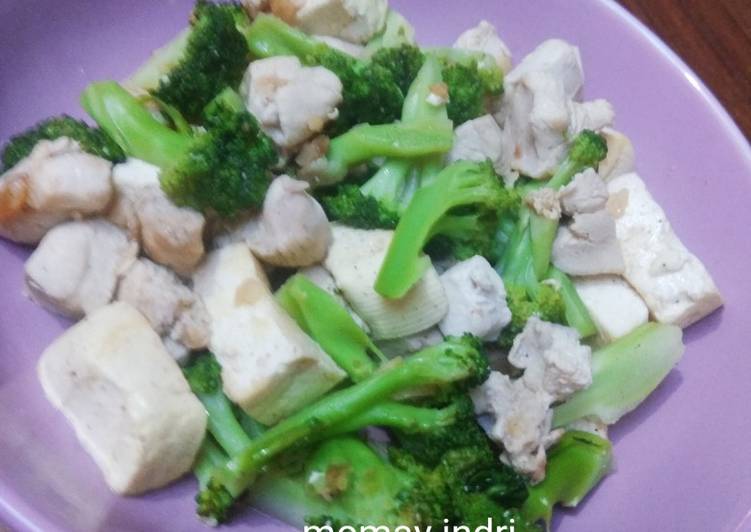 Cara Gampang Membuat Tumis Brokoli Ayam Tahu Putih (menu diet), Sempurna