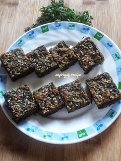 कोथिंबीर वडी (kothimbir wadi recipe in marathi) रेसिपी चे मुख्य फोटो