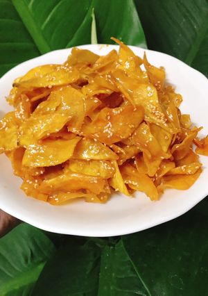 Hình của món Khoai lang ngào đường thốt nốt.