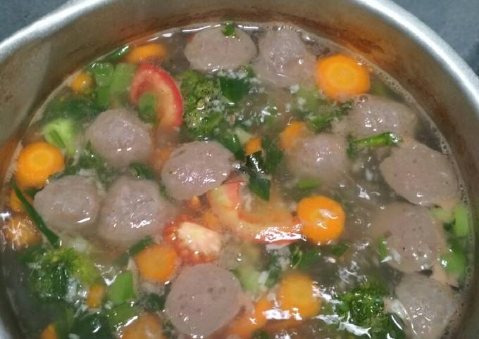 Resep Sop Brokoli Bakso Oleh Dhiela Cookpad