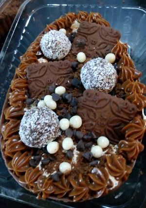 Una foto de Huevo relleno chocotorta 😍