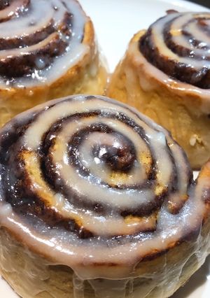 Una foto de Cinnamon rolls - rollos de canela