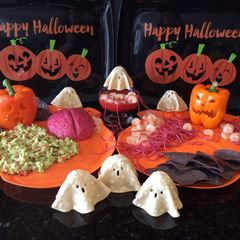 A picture of Halloween Banquet.