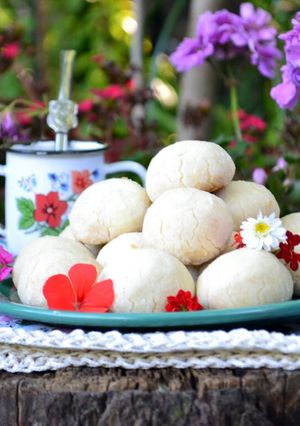 Una foto de Polvorosas de coco☄