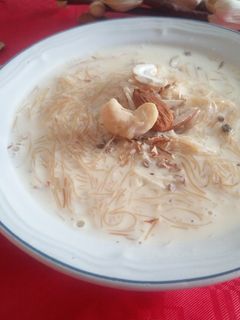 मीठी सेवइयां खीर   (Meethi Seviyan kheer recipe in hindi)                                 रेसिपी मुख्य फोटो