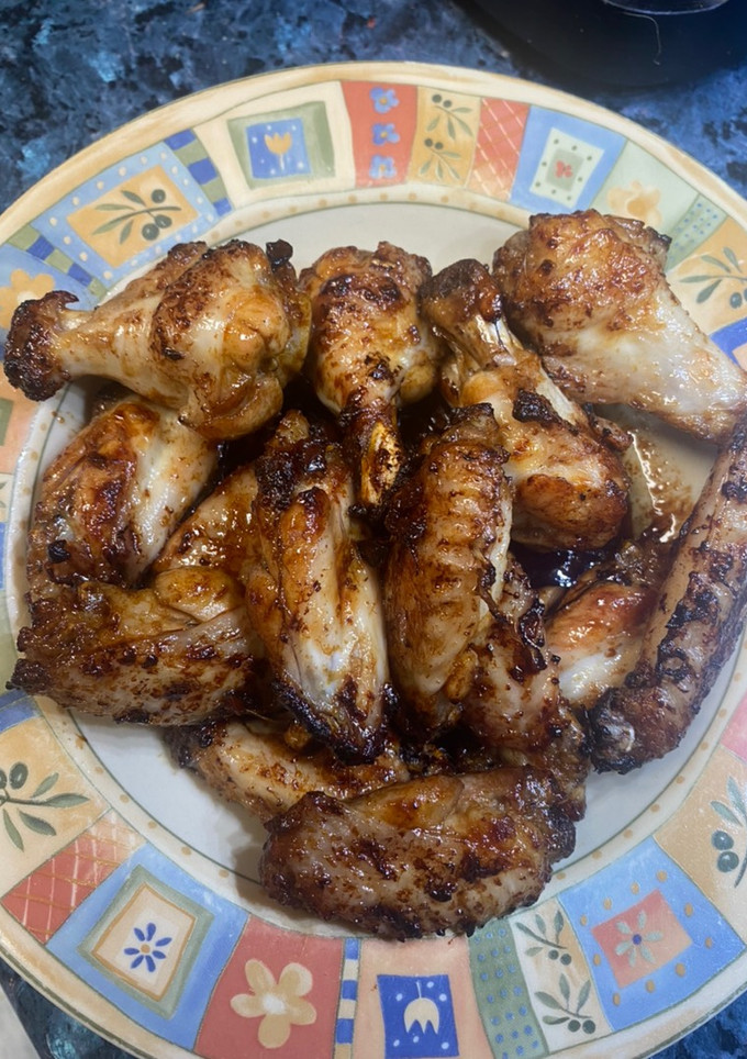 Una foto de Alitas de pollo estilo oriental en freidora de aire