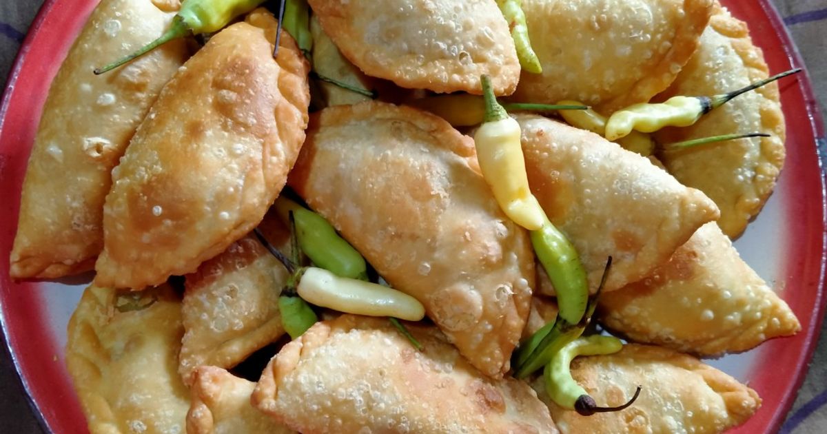 Pastel Renyah Isi Ragout
