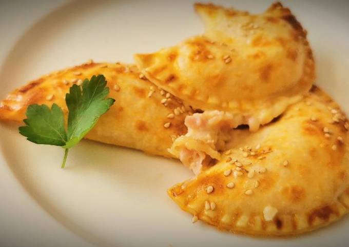 Empanadillas De Jamón York, Queso Y Bechamel Receta De Josevillalta ...