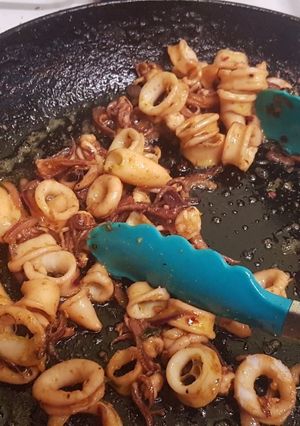 A picture of Baby Squid (preparing and dry frying).
