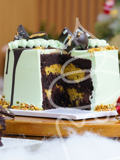 Foto resep Chocolate Pistachio Kunafa Cake
