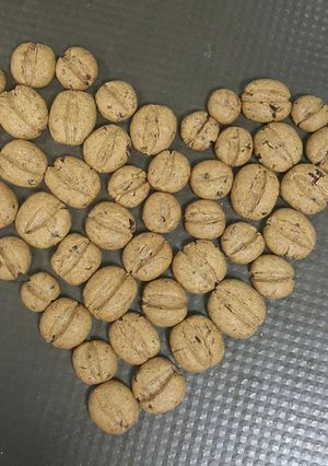A picture of Coffee nuts cookies ☕.