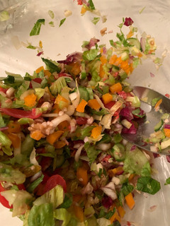 A picture of Walnut salad.