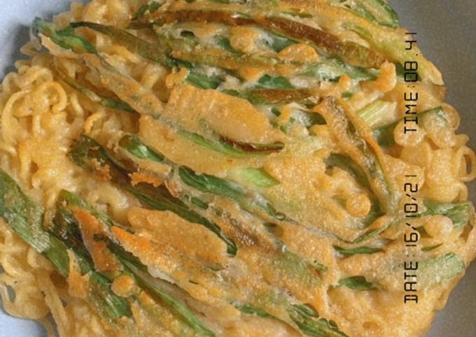 Resep: Pajeon Indomie daun bawang ala Korea Enak Dan Mudah