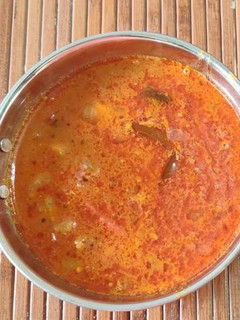 தக்காளி வெந்தய குழம்பு (thakkali Venthaya Kulambu Recipe in Tamil) செய்முறை முக்கிய புகைப்படம்