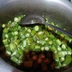 A picture of Bhindi.