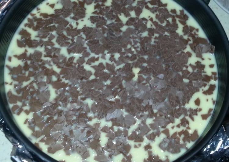 Bizcocho de zanahoria con cobertura de chocolate blanco