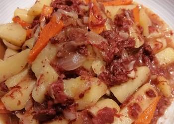 Easiest Way to Cook Yummy Corned beef w Potato
