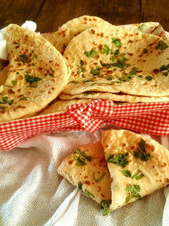 عکسی از دستور نان سیر🧄 (Garlic Naan)