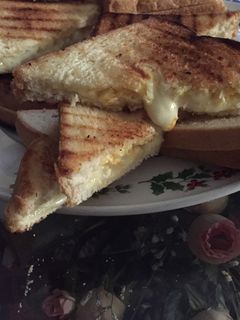 صورة لوصفة توست مع حلوم