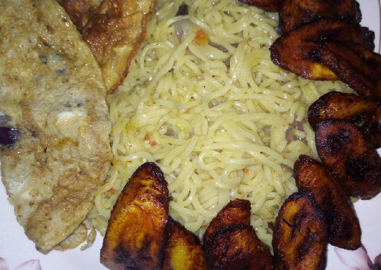 Indomie and plantain