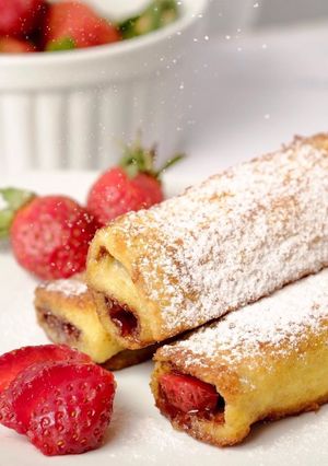 Foto resep Strawberry Chocolate French Toast Roll
