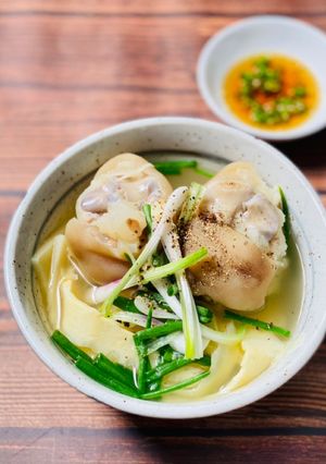 Hình của món Canh Giò Heo Nấu Măng.