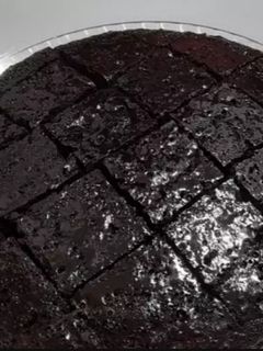 عکسی از دستور کیک خیس شکلاتی