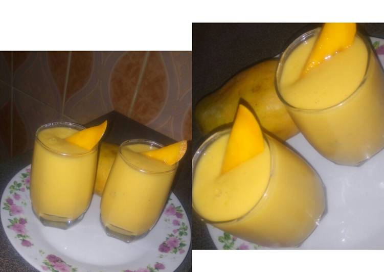 How to Make Perfect Mango banana smoothie