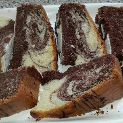A picture of Vanilla and cocoa cake.