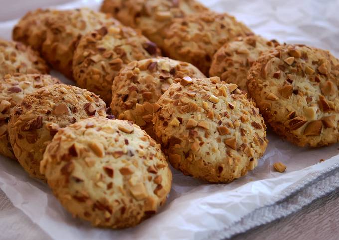 Steps to Make Homemade Easy! Crunchy Almond Cookies