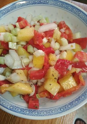 Una foto de Ensalada de sandía amarilla