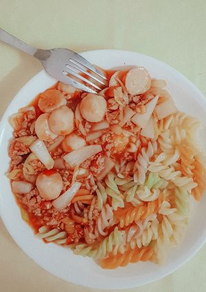 Hình của món Nui xào thịt.