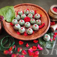 Coconut paan ladoo A picture of Coconut paan ladoo.