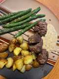 Meatloaf balls with creamy thyme sauce
