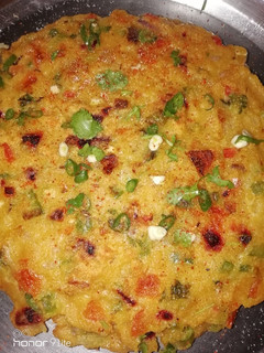 सूजी बेसन चीला (Suji besan cheela recipe in hindi) रेसिपी मुख्य फोटो